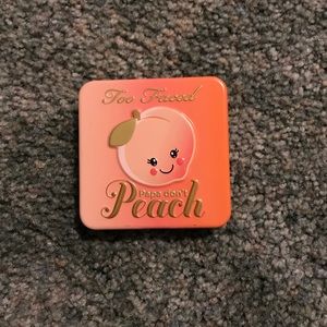 Too faced Papa don’t peach blush